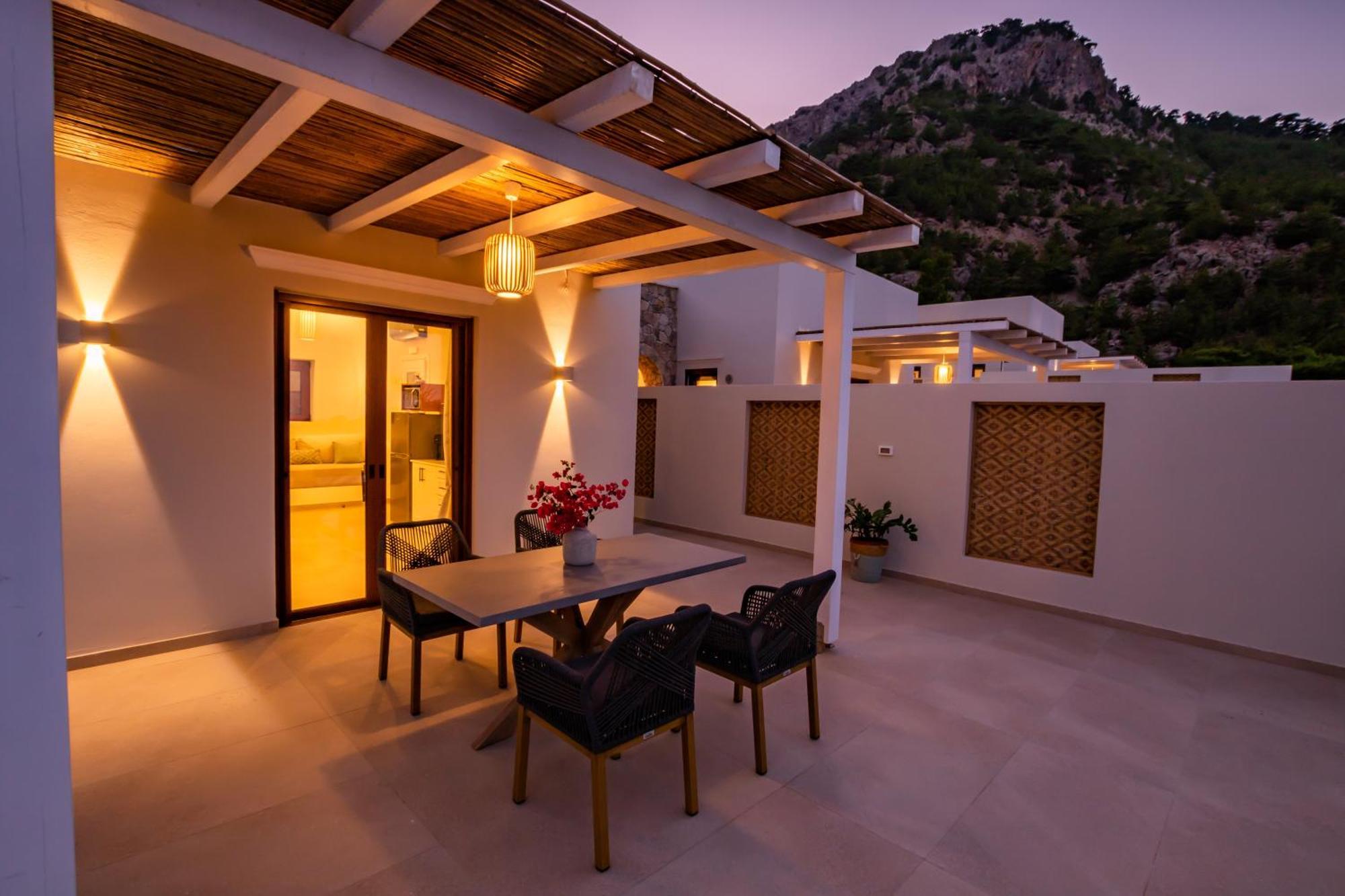 Mertelia Luxury Villas Kyra Panagia 外观 照片